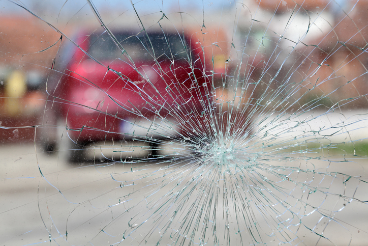 To Repair or Replace Your Auto Glass: This is the Question